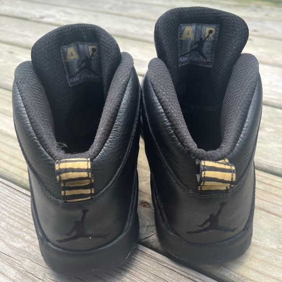 Air Jordan 10 Retro ‘NYC’ - Picture 3 of 4